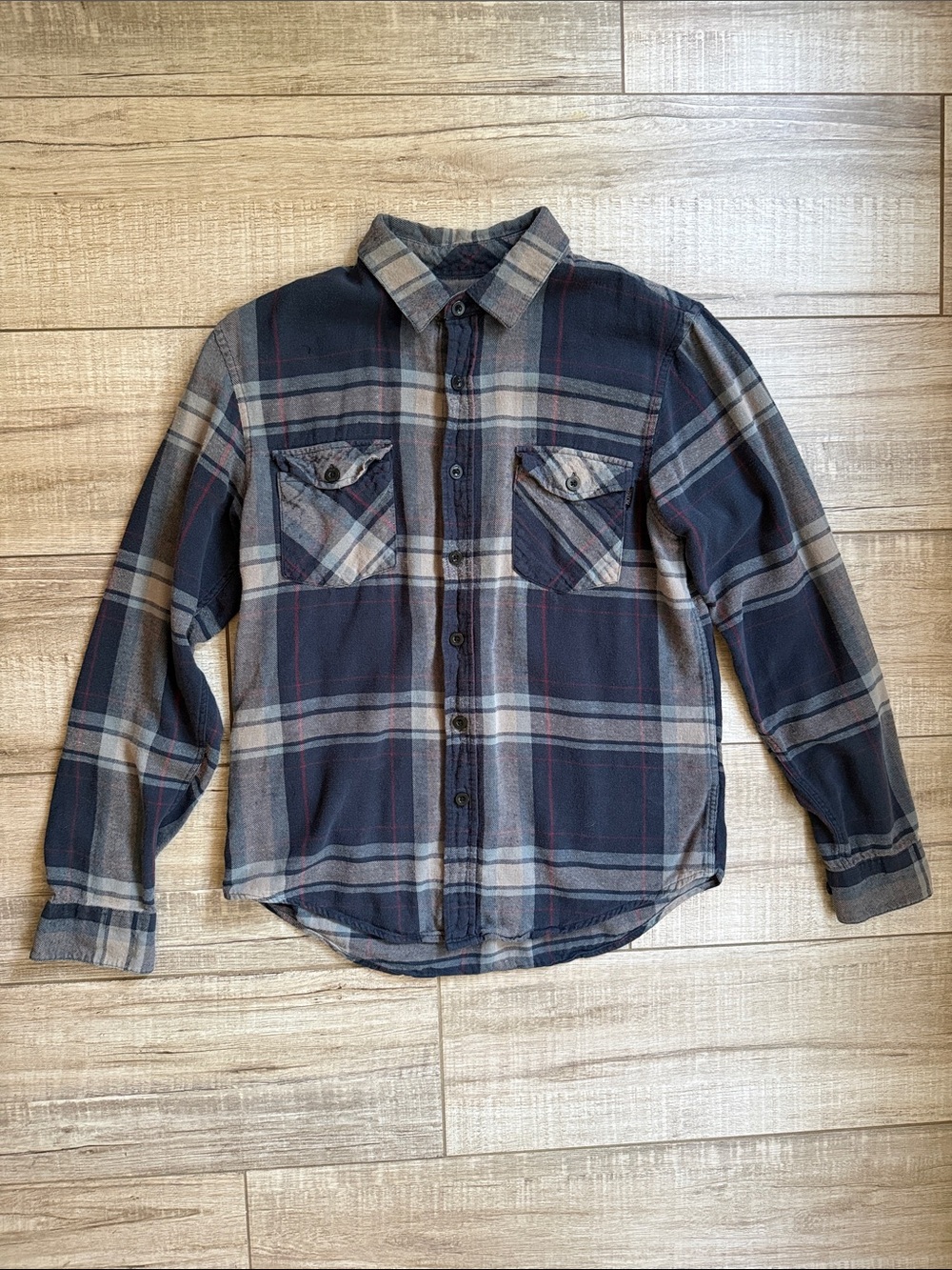 Valor Collective Men’s Plaid Flannel Shirt Colorway Medium (Fits Small)